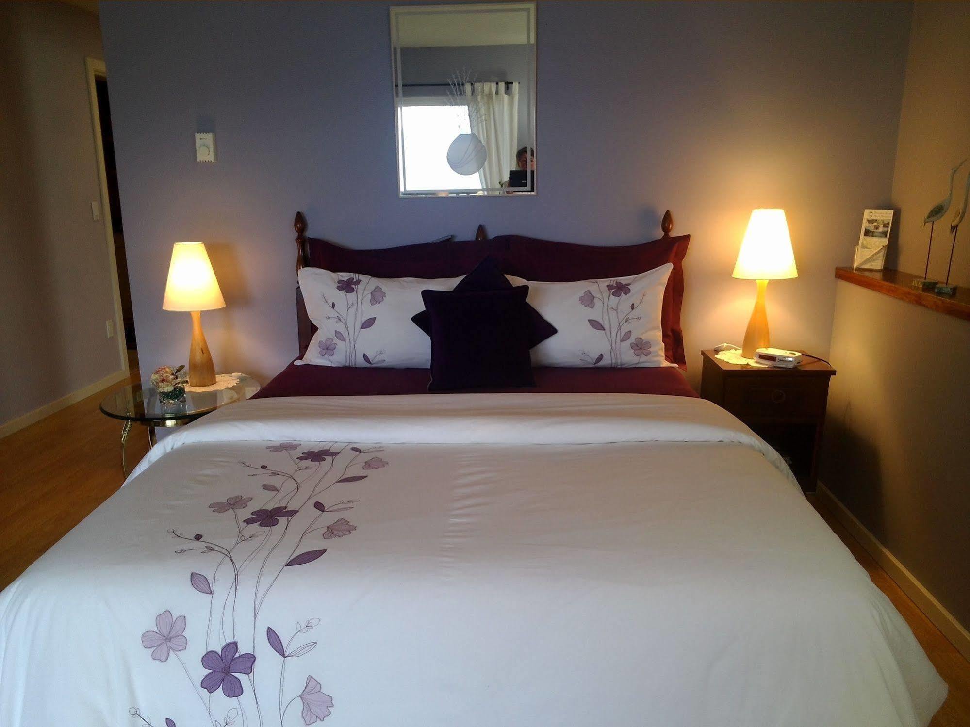 Sechelt Inlet B&B Экстерьер фото